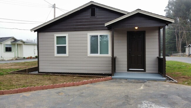 Building Photo - 2026 Nelson Rd