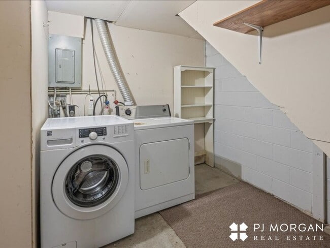 Building Photo - Millard Rental Ready to Impress!