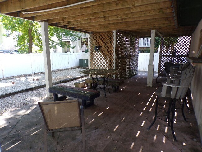 Building Photo - Mid Island home for rent