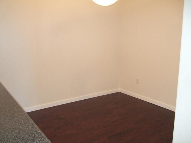 Building Photo - "Spacious 3-Bedroom Denver Condo with Cozy Fireplace & Modern Comforts!"