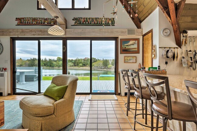 Building Photo - 56 Far Pond Rd