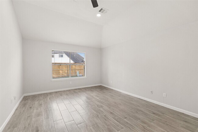 Building Photo - 19423 Misty Cove Dr