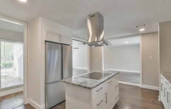 Building Photo - 2119 Woodstream Dr