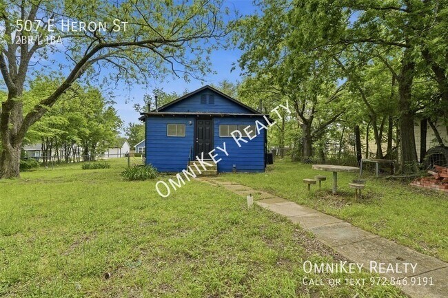 Building Photo - 507 E Heron St