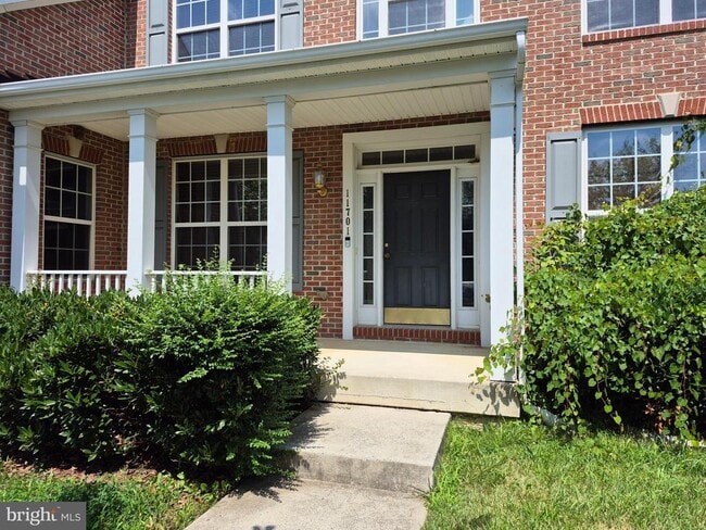 Building Photo - 11701 Fair Oaks Way