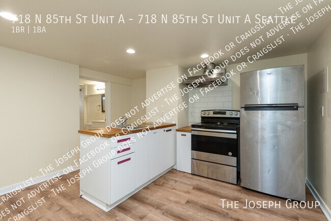 Building Photo - 718 N 85th St