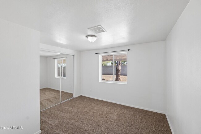 Building Photo - 7 S Catalina St