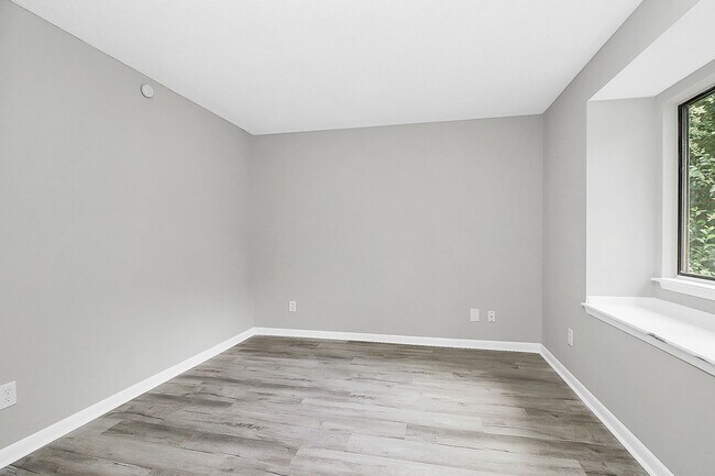Building Photo - 3240 Heathstead Place