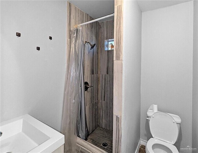 Building Photo - 30 N N Dakota St