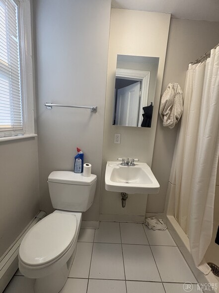 Building Photo - 63 Dana St