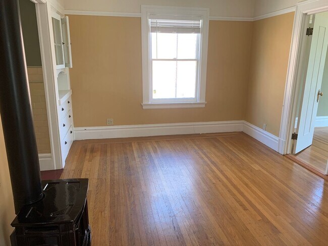 Building Photo - 1915-1919 Berkeley Way