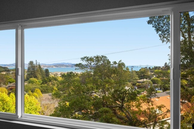 Building Photo - 48 Junipero Serra Ave