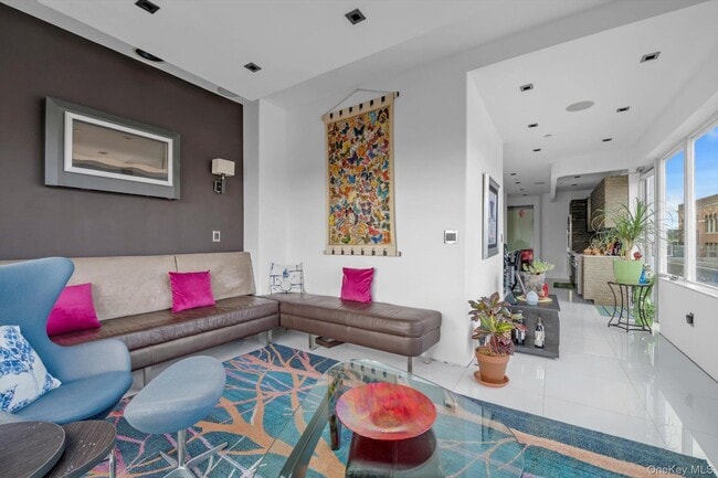 Building Photo - 21-70 31st St