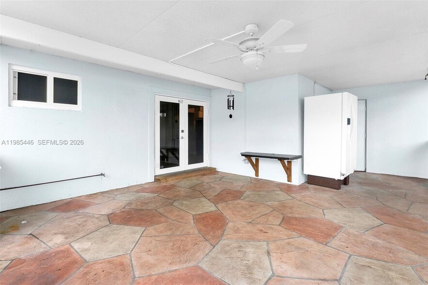 Building Photo - 211 SE 1st Ter