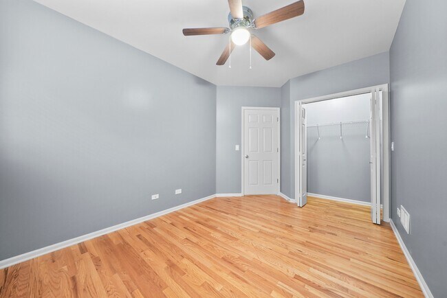 Building Photo - 6617 S Ingleside Ave