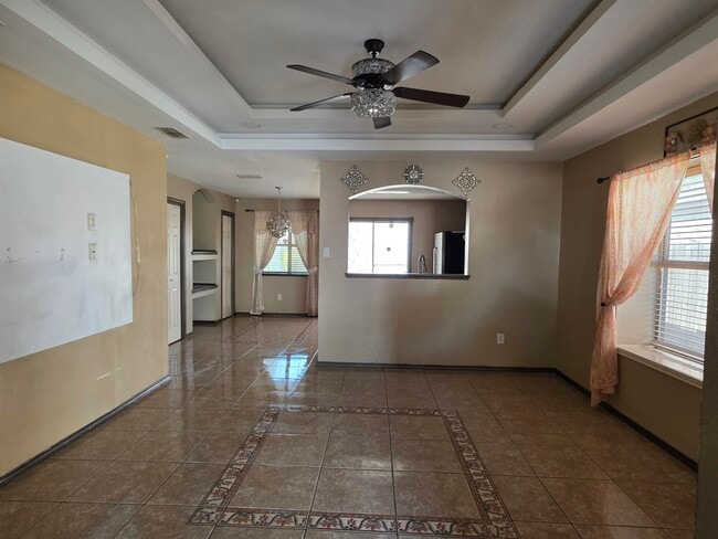 Building Photo - 312 Mescalero Dr