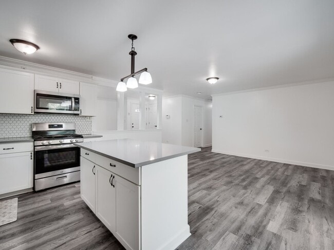 Building Photo - 946 Harvard Ln