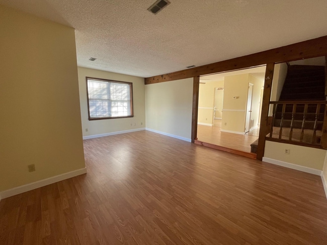 Building Photo - 45746 Military Ln