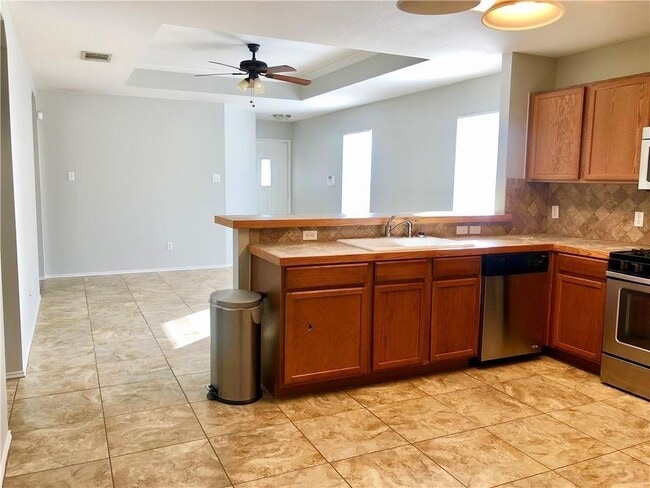 Building Photo - 13020 Date Palm Trail
