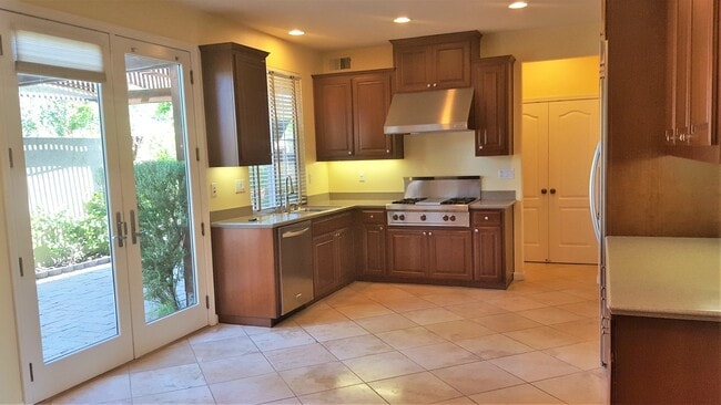 Building Photo - San Ramon's Lovely Windemere, Canadora Two Story Home 3 Br. + Loft, 2.5 Ba.