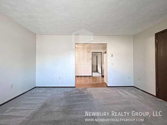 Building Photo - 16 Clearview Meadows