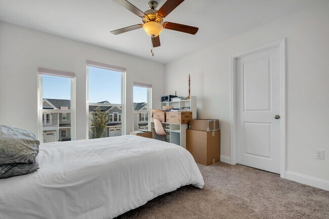 Building Photo - 458 Grand Oaks Rd