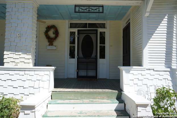 Building Photo - 545 Willow Ave