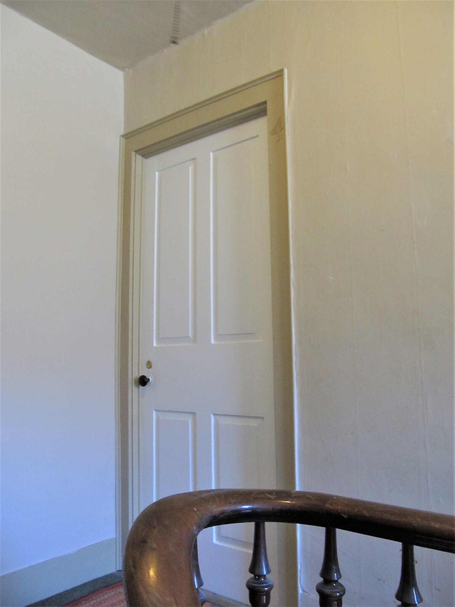 Apt 4 entrance - 100 N Main St