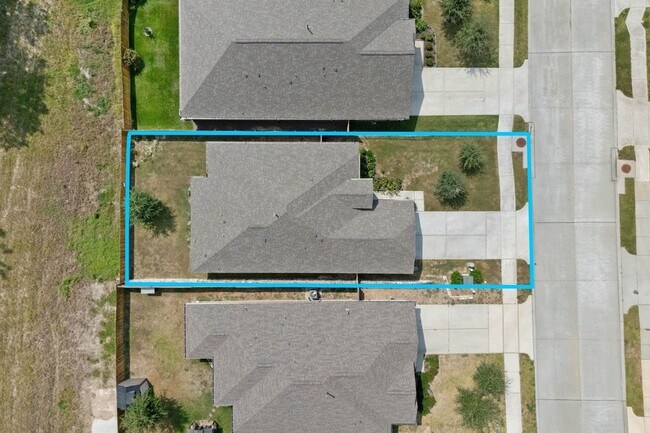 Building Photo - 914 Golden Willow Ln