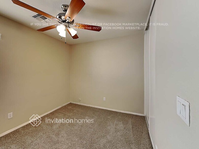 Building Photo - 8852 E Plana Ave