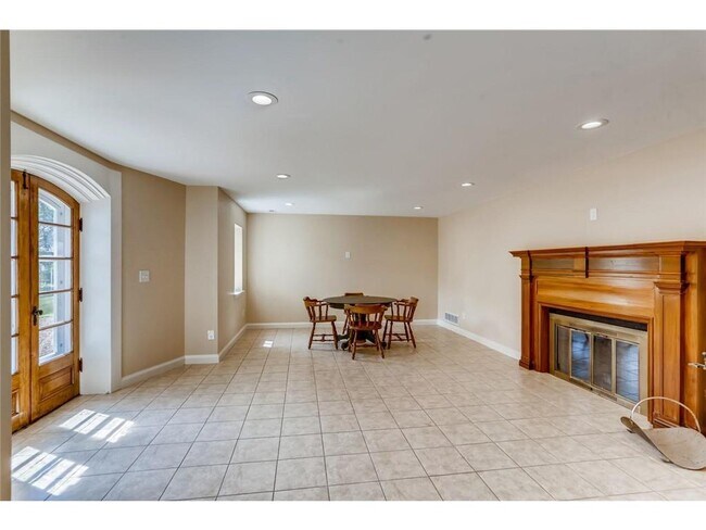 Building Photo - 18000 Breezy Point Rd