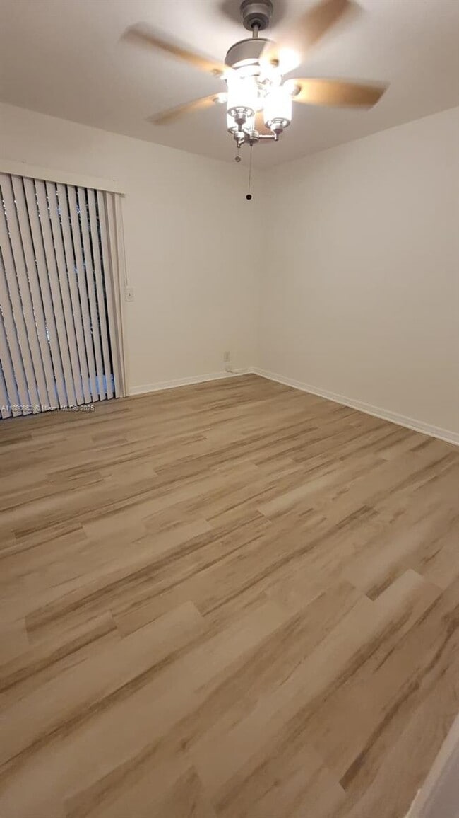Building Photo - 3036 Coral Ridge Dr