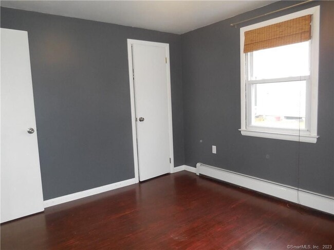 Building Photo - 215 Fowler Ave