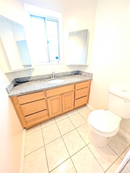 Building Photo - 3430 W 227th St