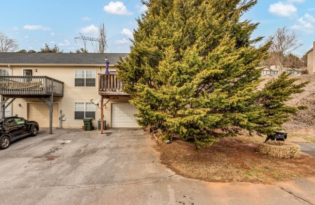Building Photo - 813 Calypso Way