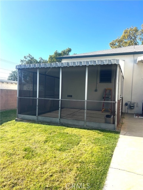 Building Photo - 810 E Tujunga Ave