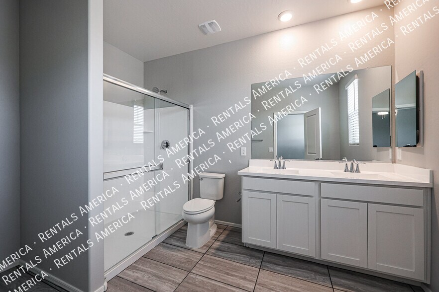 Building Photo - 1548 E Chaparral Pl