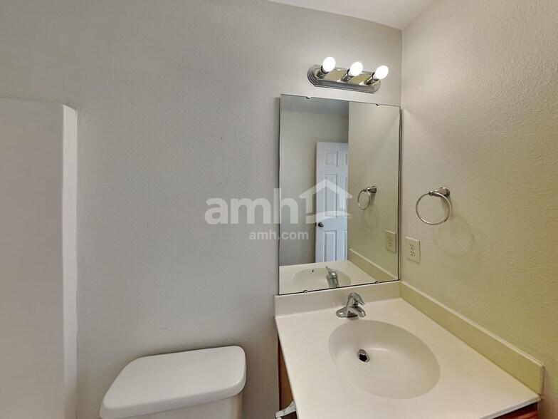 Building Photo - 10615 Spring Rain Ct