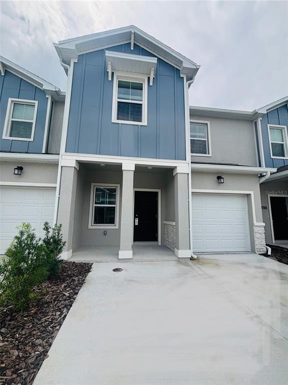Building Photo - 2664 Skyline Lp