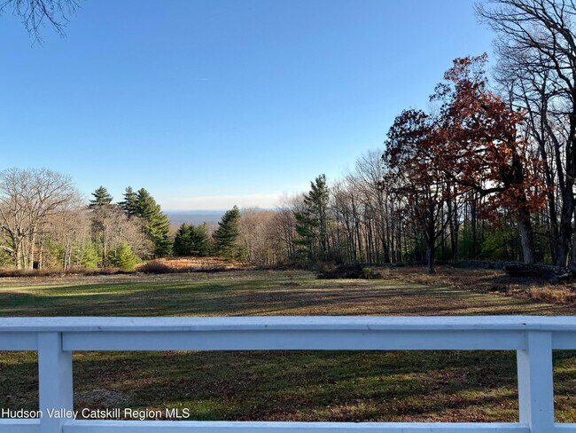 Building Photo - 13 Heyden Rd