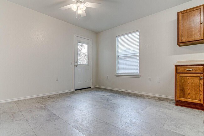 Building Photo - 7505 Aspen Brook Dr