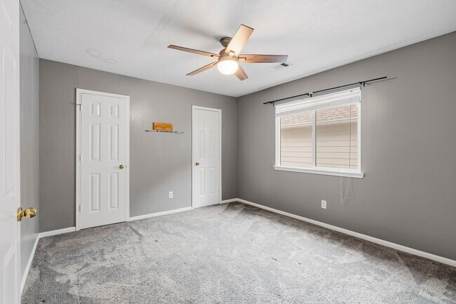 Building Photo - 2123 Mossy Trail Dr
