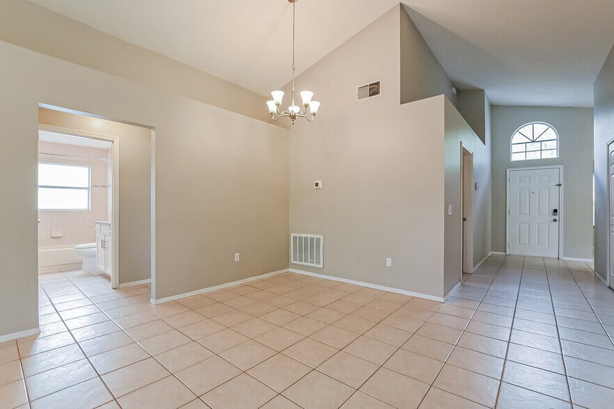 Building Photo - 1025 Henson Ct