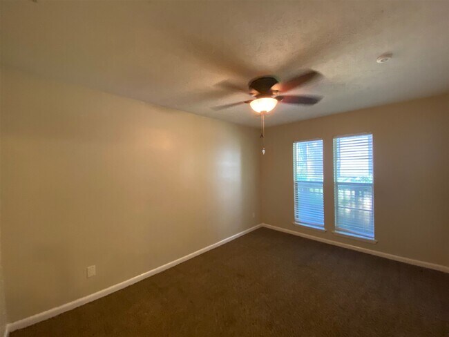 Building Photo - 311 Westwood Dr