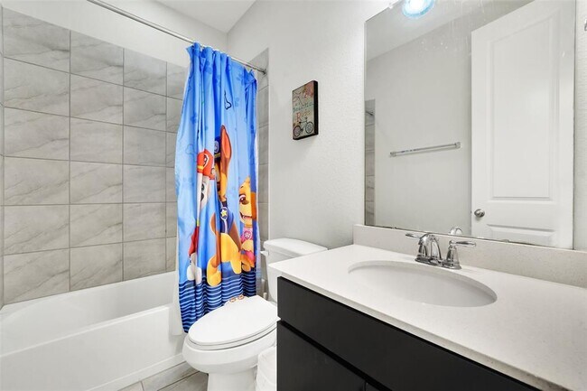 Building Photo - 14619 Birchwood Falls Trail