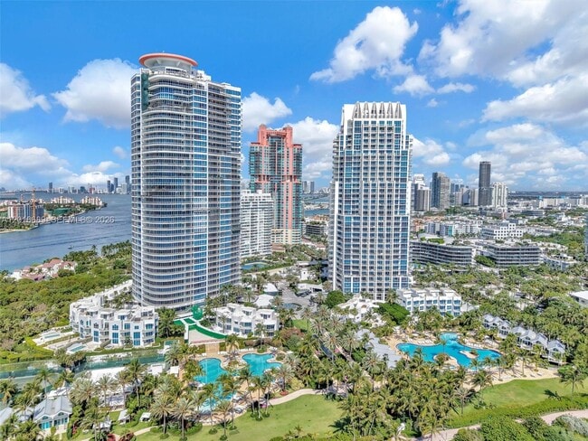 Building Photo - 100 South Pointe Dr
