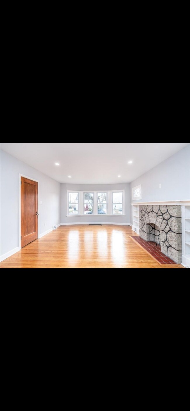 Building Photo - 316 Nassau Ave