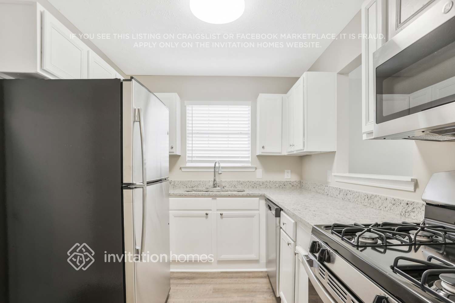 Building Photo - 3718 Oakwood Manor Ct