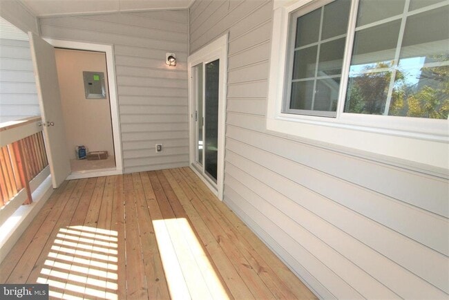 Building Photo - 14225 Jib St