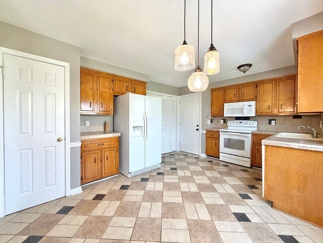 Building Photo - 3411 Polly Dr